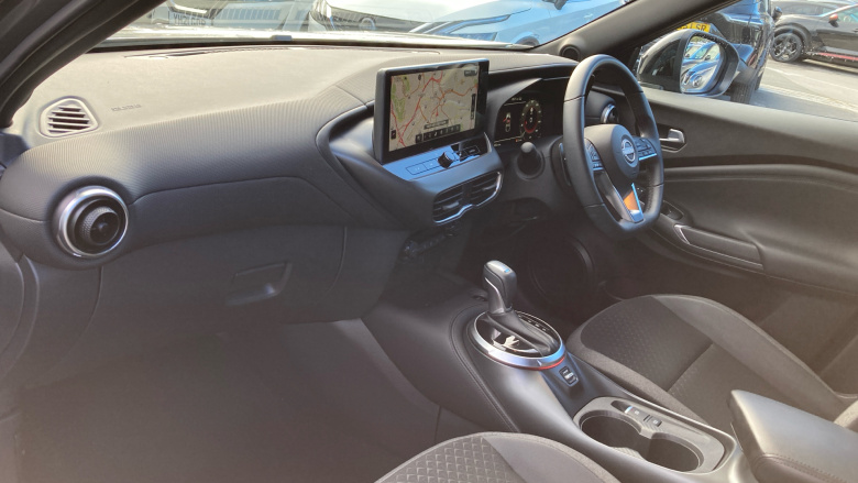 Nissan Juke 1.0 DiG-T N-Connecta 5dr DCT Petrol Hatchback